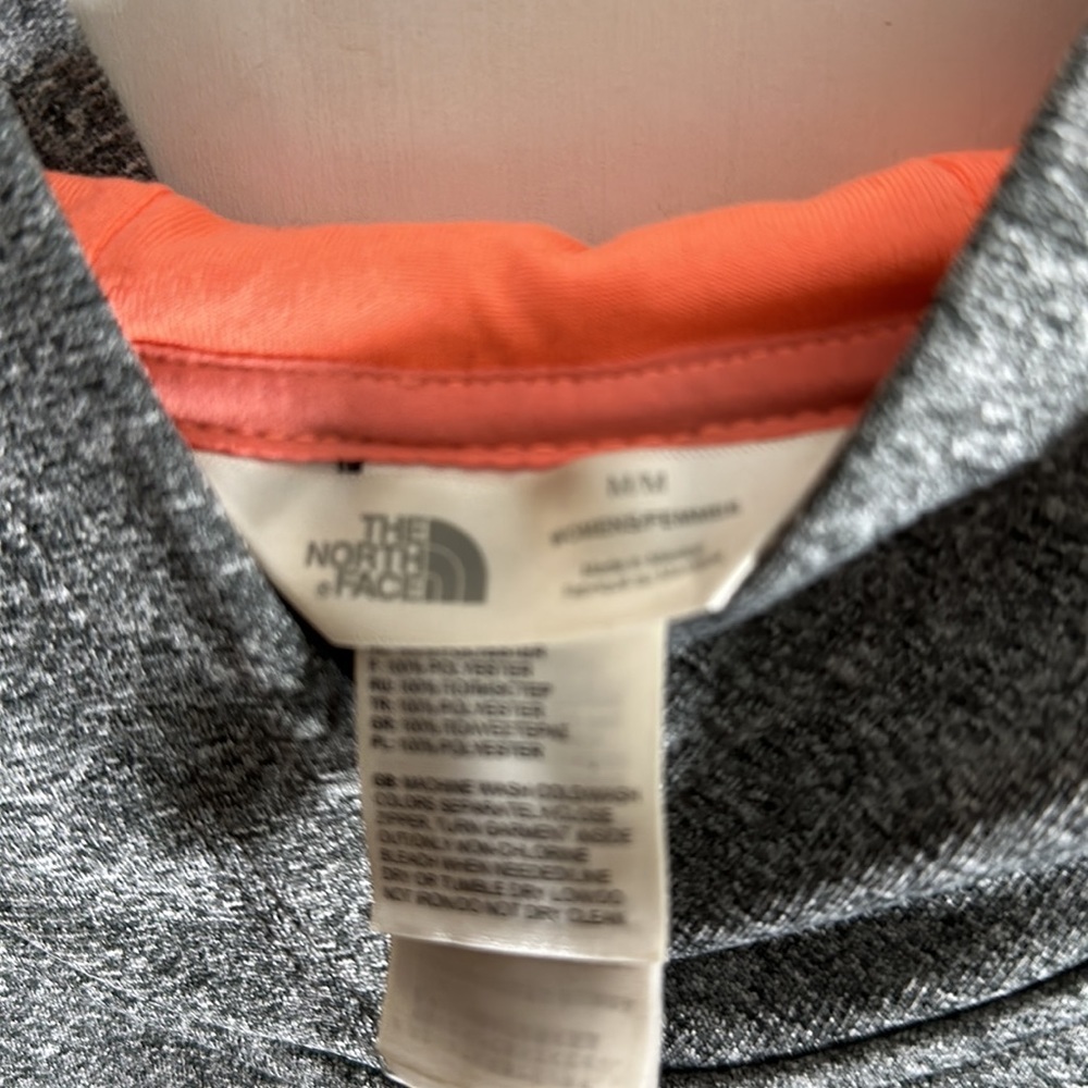 THE NORTH FACE WOMENS HOODIE - Picture 4 of 8